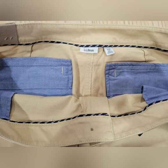 L.L. Bean NWT Women's Comfort Stretch Pants, Mid-Rise Wide-Leg Chino Size 20W - Picture 3 of 10